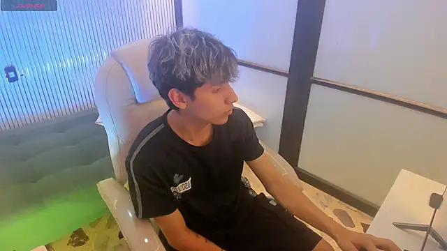 DeilanWolf online show from March 2, 2026, 4:46 am