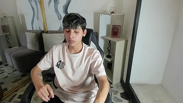 DeilanWolf online show from March 1, 2026, 5:40 am