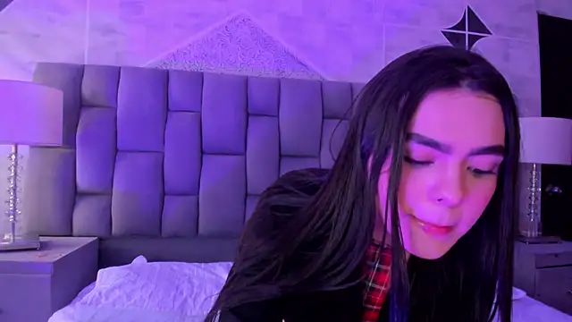 Snapshot of MeganMonroe1 chatting on March 4, 2026, 8:38 pm MeganMonroe1 online show from March 4, 2026, 8:38 pm