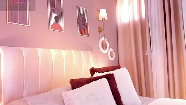 Snapshot of Agata_Laurent_ chatting on April 20, 2026, 3:24 pm Agata Laurent online show from April 20, 2026, 3:24 pm