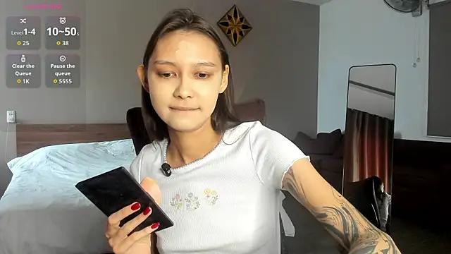 Snapshot of amy_peachy chatting on August 6, 2026, 4:40 am amy peachy online show from August 6, 2026, 4:40 am