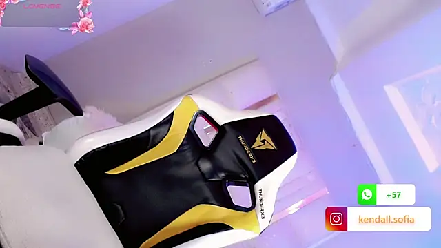 Sophiaa doll  online show from April 7, 2026, 3:19 am