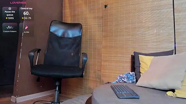 Snapshot of DarianWill18 chatting on March 7, 2026, 3:02 am DarianWill18 online show from March 7, 2026, 3:02 am