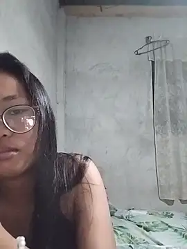 angelpinay44 online show from June 22, 2026, 2:25 pm
