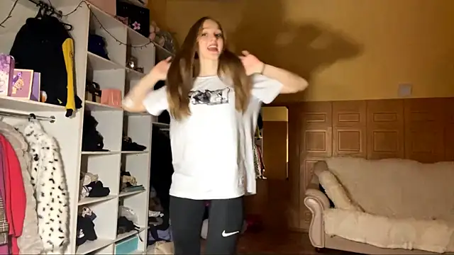 Anika Socutehe online show from February 28, 2026, 6:07 pm