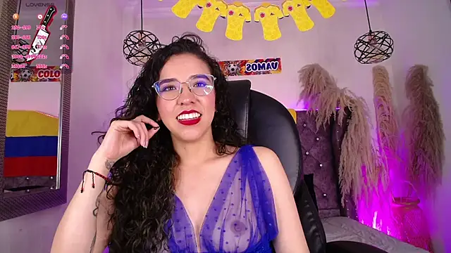 Snapshot of Amara_Davis1 chatting on July 7, 2026, 6:47 am Amara Davis1 online show from July 7, 2026, 6:47 am