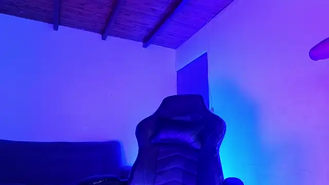 Snapshot of nikolwalter_ chatting on June 10, 2026, 7:42 am nikolwalter online show from June 10, 2026, 7:42 am