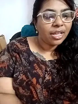 Snapshot of deepika-mallus chatting on May 11, 2026, 7:21 am deepika-mallus online show from May 11, 2026, 7:21 am