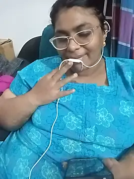 Snapshot of deepika-mallus chatting on June 17, 2026, 7:02 pm deepika-mallus online show from June 17, 2026, 7:02 pm