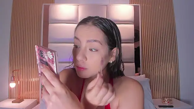 Snapshot of Megaan_Rousee chatting on March 29, 2026, 11:45 am Megaan Rousee online show from March 29, 2026, 11:45 am