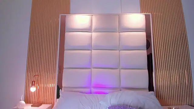 Snapshot of Megaan_Rousee chatting on April 1, 2026, 1:41 pm Megaan Rousee online show from April 1, 2026, 1:41 pm