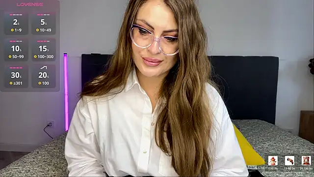 Snapshot of LucyWillow chatting on May 29, 2026, 8:20 am LucyWillow online show from May 29, 2026, 8:20 am