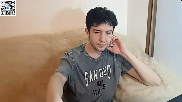  ZaneX online show from April 15, 2026, 7:07 pm