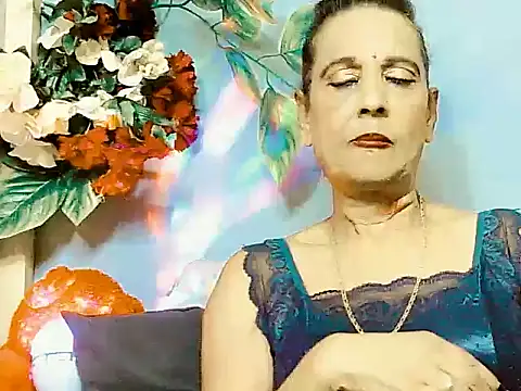 Hot queen58 online show from May 21, 2026, 6:16 pm