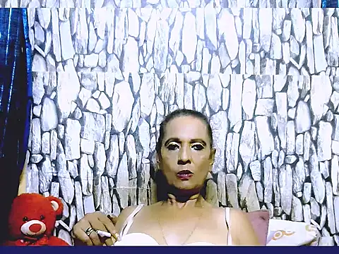 Hot queen58 online show from April 20, 2026, 3:57 pm
