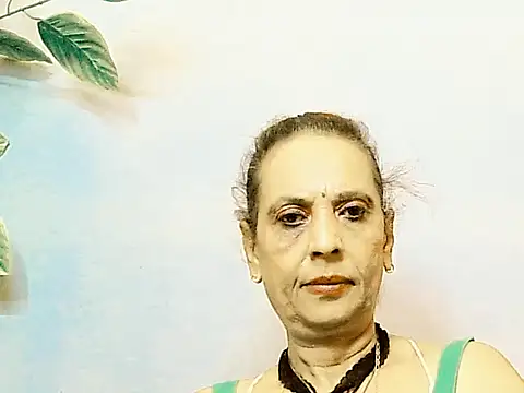 Hot queen58 online show from May 25, 2026, 7:29 am