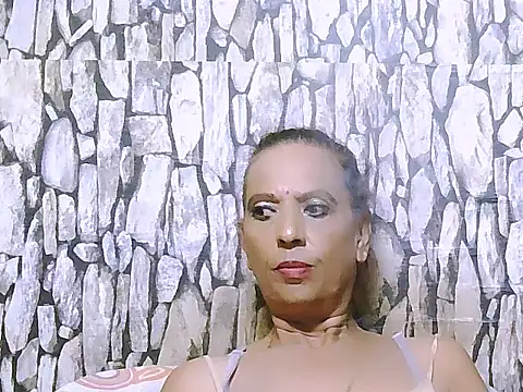 Hot queen58 online show from April 22, 2026, 4:19 am