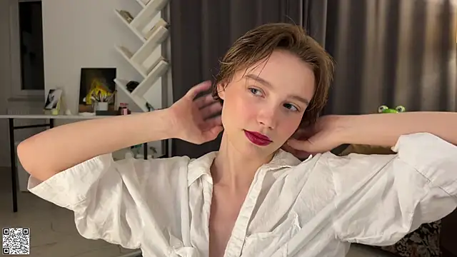 Snapshot of Lolatatee chatting on July 3, 2026, 7:09 pm Lolatatee online show from July 3, 2026, 7:09 pm