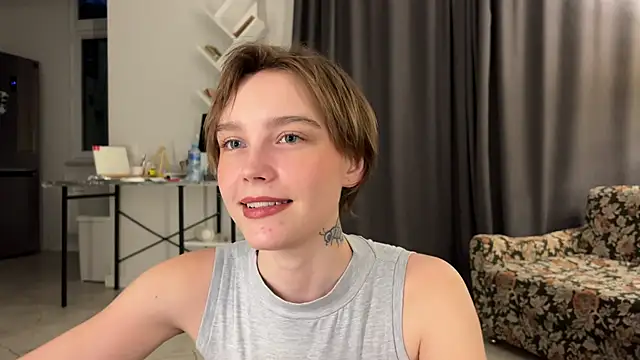 Lolatatee online show from June 6, 2026, 5:07 pm