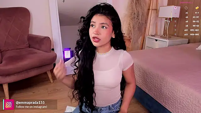 missprada  online show from April 14, 2026, 11:59 am