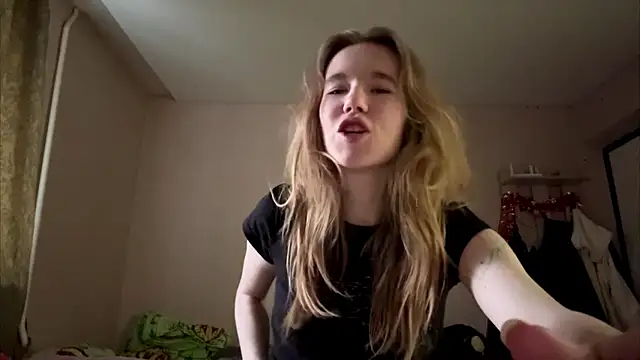 LeomaJee online show from April 22, 2026, 2:46 pm