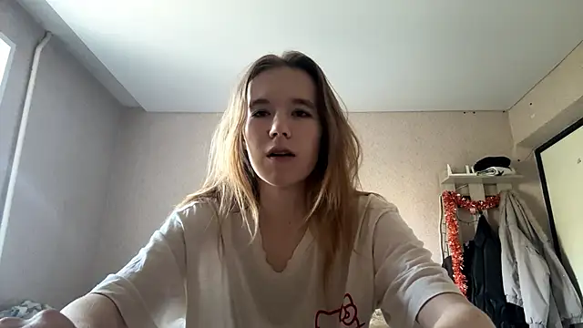 Snapshot of LeomaJee chatting on July 1, 2026, 12:38 pm LeomaJee online show from July 1, 2026, 12:38 pm