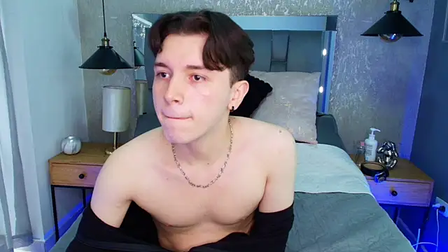 Snapshot of hollannd_ chatting on April 9, 2026, 1:17 pm hollannd online show from April 9, 2026, 1:17 pm