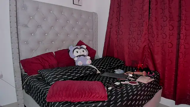 Shadow Queen666 online show from April 24, 2026, 3:41 am