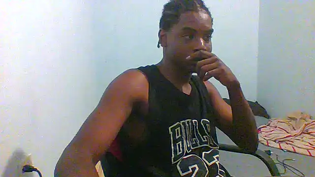 Snapshot of charles_king chatting on August 5, 2026, 5:12 am charles king online show from August 5, 2026, 5:12 am