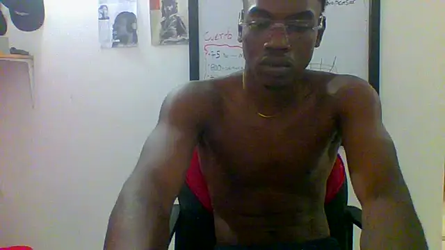 Snapshot of charles_king chatting on May 15, 2026, 11:03 pm charles king online show from May 15, 2026, 11:03 pm