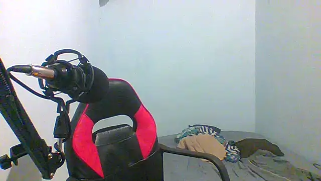 Snapshot of charles_king chatting on August 6, 2026, 8:59 pm charles king online show from August 6, 2026, 8:59 pm