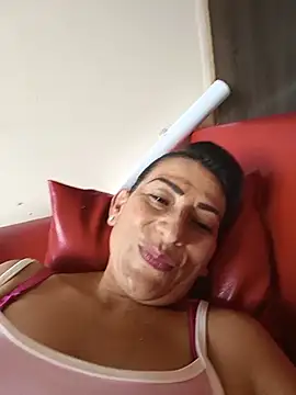 Snapshot of Lucia_Rios chatting on May 24, 2026, 9:58 pm Lucia Rios online show from May 24, 2026, 9:58 pm