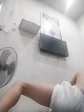 traiwe06 online show from April 26, 2026, 8:33 am