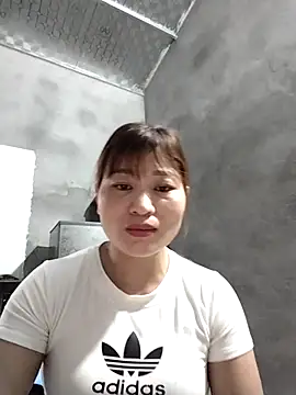 Snapshot of Lilinn_ chatting on March 27, 2026, 10:27 am Lilinn online show from March 27, 2026, 10:27 am