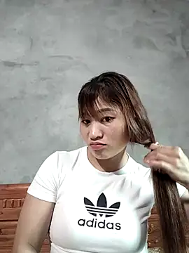 Snapshot of Lilinn_ chatting on March 27, 2026, 7:06 am Lilinn online show from March 27, 2026, 7:06 am