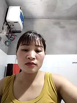 Snapshot of Lilinn_ chatting on April 14, 2026, 5:56 am Lilinn online show from April 14, 2026, 5:56 am