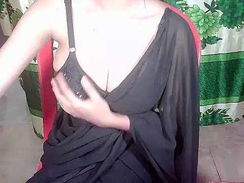 Snapshot of hot-_girls chatting on June 23, 2026, 3:21 pm hot- girls online show from June 23, 2026, 3:21 pm