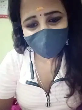 Snapshot of Tamil_Rani- chatting on May 14, 2026, 5:54 pm Tamil Rani- online show from May 14, 2026, 5:54 pm