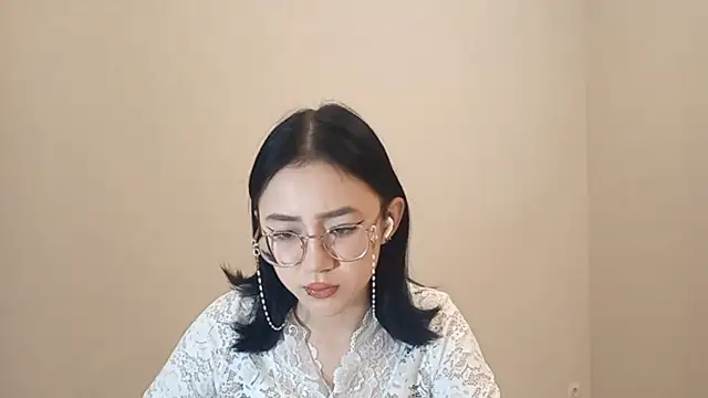 SolvedGlobe online show from April 10, 2026, 2:13 pm