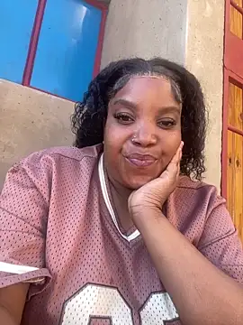 friendlybitch22 online show from June 14, 2026, 12:39 pm