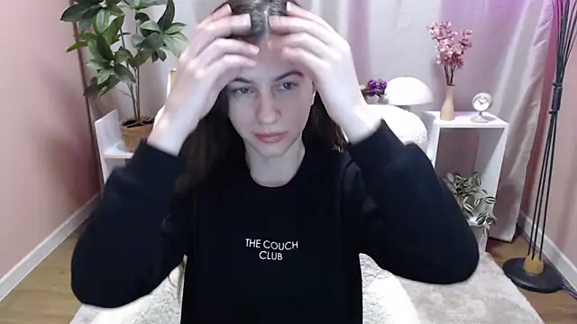 MistyBree online show from April 8, 2026, 8:16 am