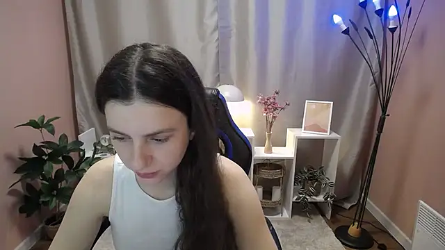 MistyBree online show from May 25, 2026, 8:02 am