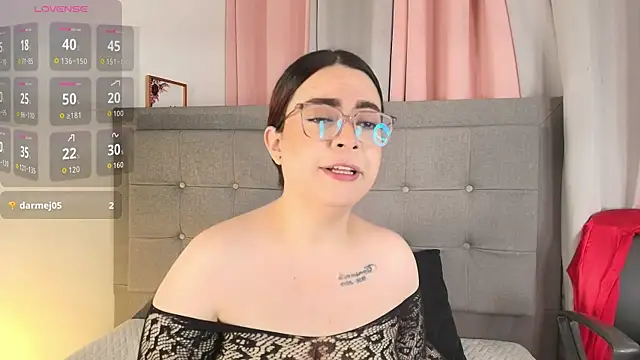 Kiara noirr online show from April 16, 2026, 11:33 am