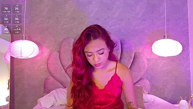 Snapshot of Bella-Sanders chatting on July 15, 2026, 11:17 am Bella-Sanders online show from July 15, 2026, 11:17 am