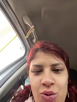 MommySexxy23 online show from April 29, 2026, 5:44 am