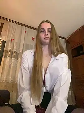 Snapshot of LunaVey chatting on June 12, 2026, 6:38 pm LunaVey online show from June 12, 2026, 6:38 pm