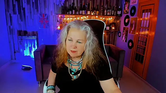 Snapshot of LilaMaharani chatting on June 25, 2026, 1:49 pm LilaMaharani online show from June 25, 2026, 1:49 pm