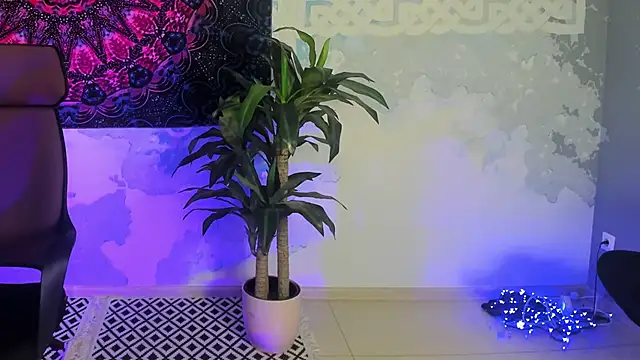 Snapshot of LilaMaharani chatting on June 2, 2026, 12:49 pm LilaMaharani online show from June 2, 2026, 12:49 pm