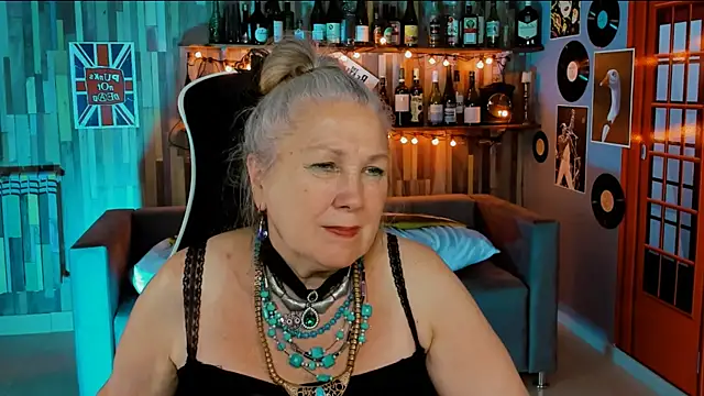 Snapshot of LilaMaharani chatting on July 6, 2026, 1:40 pm LilaMaharani online show from July 6, 2026, 1:40 pm