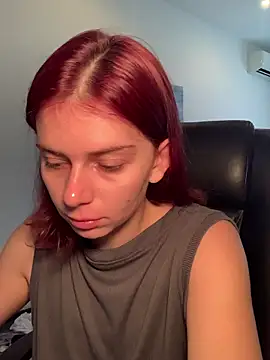 Snapshot of VelvetChloe chatting on July 20, 2026, 12:40 pm VelvetChloe online show from July 20, 2026, 12:40 pm